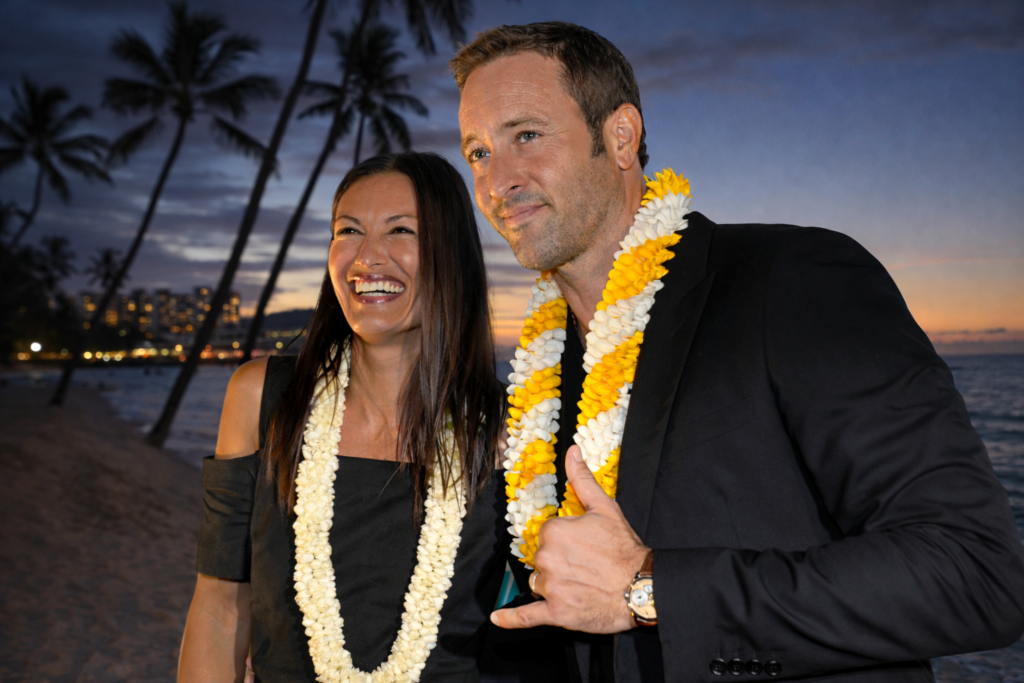 Malia Jones et son mari Alex O'Loughlin, acteur de Hawaii Five-0, lors d'un événement à Hawaï